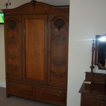 The Curragh Country House Accommodation Newbridge  Zimmer foto