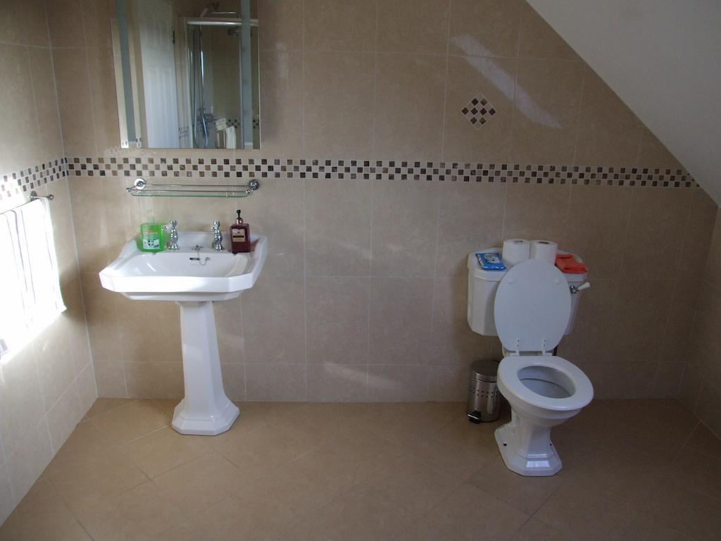 The Curragh Country House Accommodation Newbridge  Zimmer foto